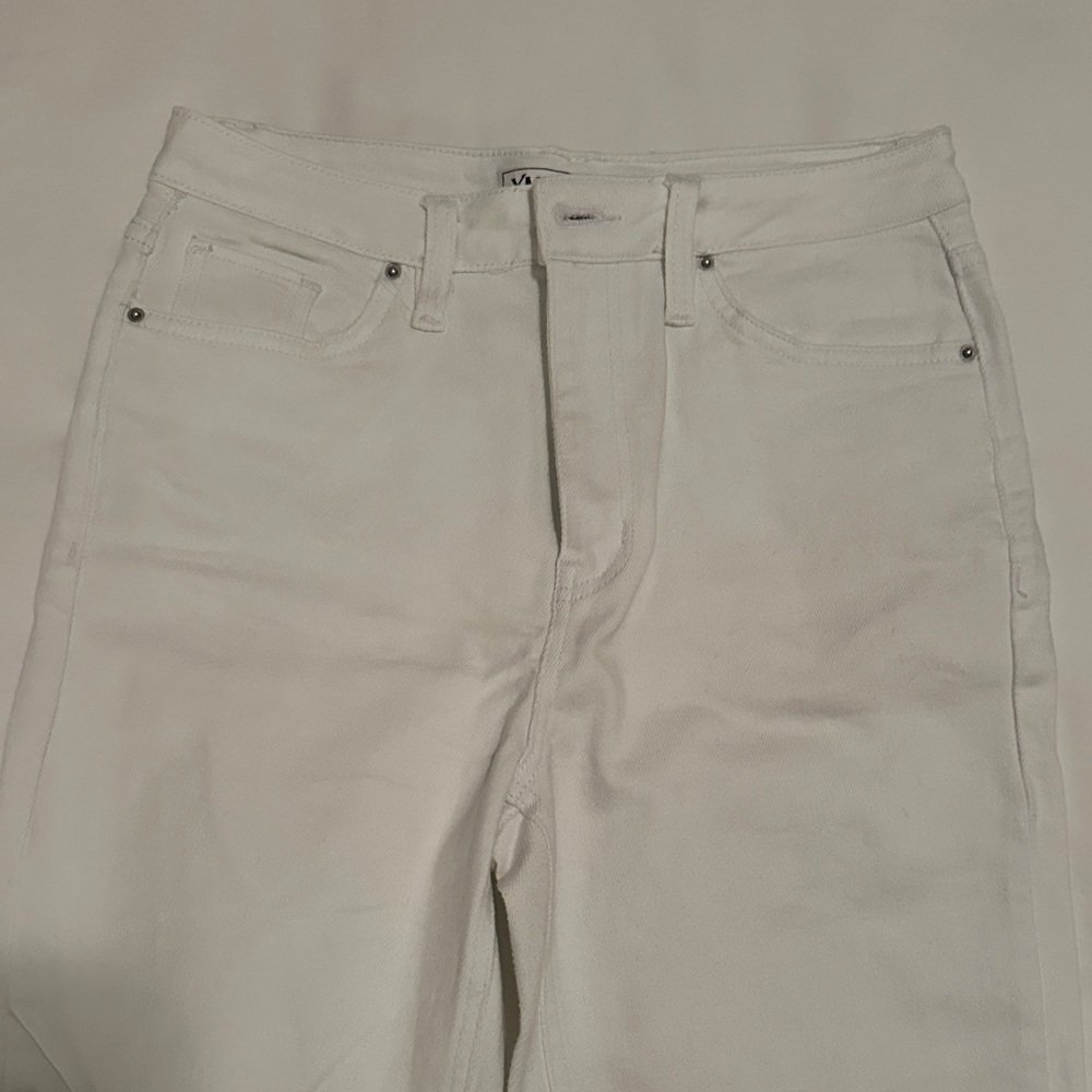 YMI Women's White Ankle Jeans